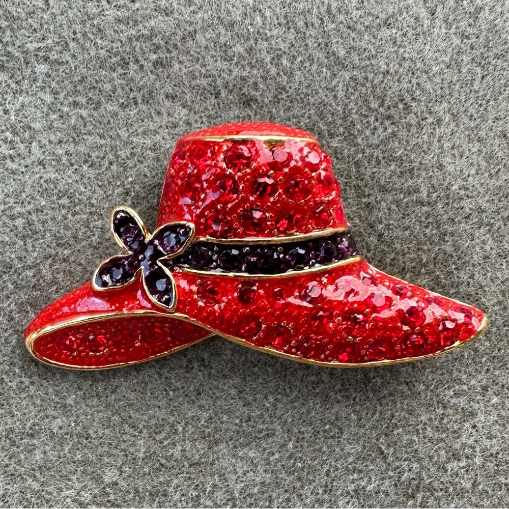 Red Hat Society Brooch Pin Pendant Gold Tone Red & Purple Rhinestones